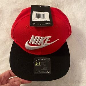 NIKE SNAPBACK HAT